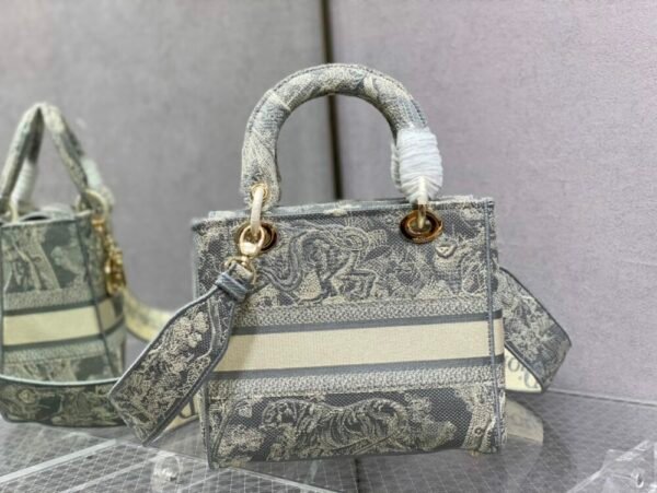 DIO lady DI luxury for women handbag shoulder bag Lady D-Lite 24cm