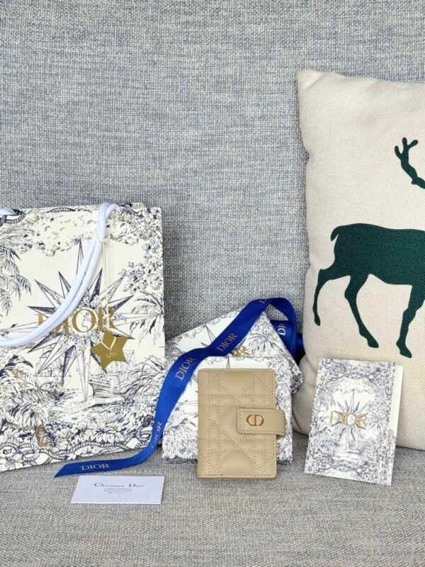 DIO lady DI luxury for women card holder wallet 11x8x1.3cm