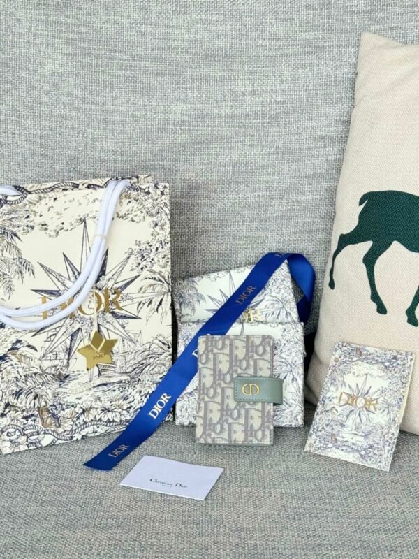 DIO lady DI luxury for women card holder wallet 11x8x1.3cm