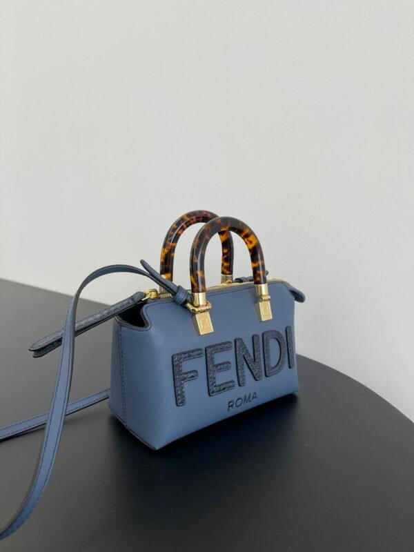 FEND FEI luxury for women handbag shoulder bag By The Way 17cm