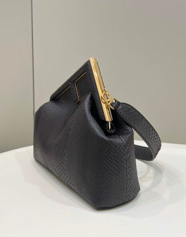 FEND FEI luxury for women handbag shoulder bag 100% snakeskin 32.5cm