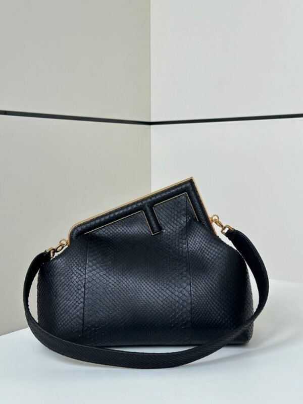 FEND FEI luxury for women handbag shoulder bag 100% snakeskin 32.5cm