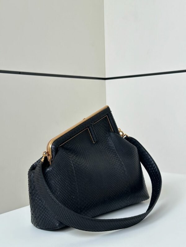 FEND FEI luxury for women handbag shoulder bag 100% snakeskin 32.5cm