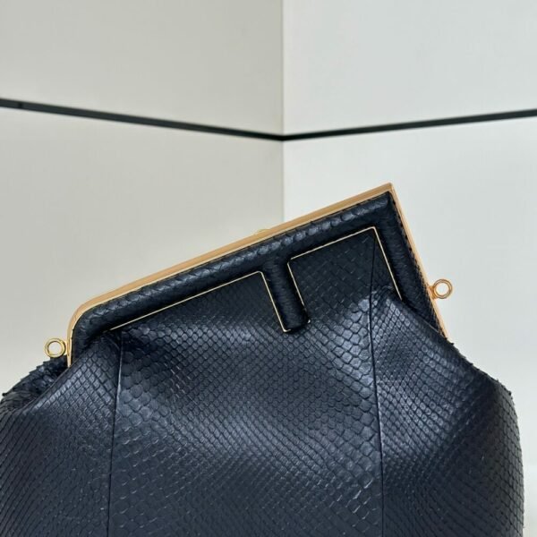 FEND FEI luxury for women handbag shoulder bag 100% snakeskin 32.5cm