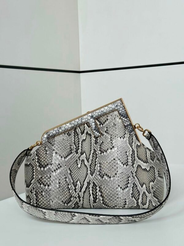 FEND FEI luxury for women handbag shoulder bag 100% snakeskin 32.5cm