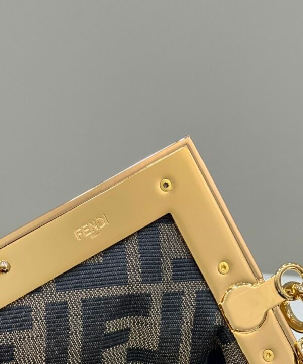 FEND FEI luxury for women handbag shoulder bag 100% snakeskin 26cm