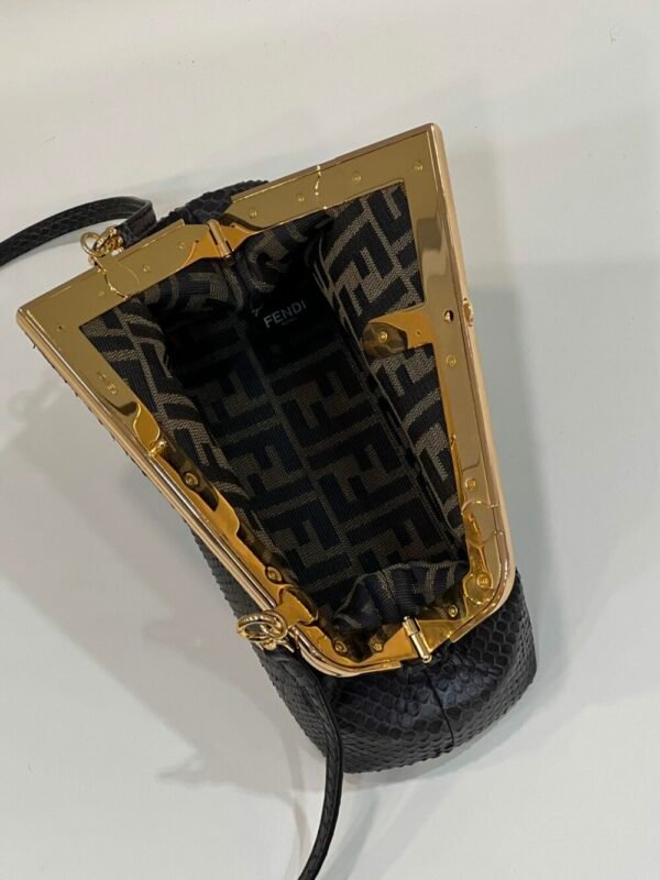 FEND FEI luxury for women handbag shoulder bag 100% snakeskin 26cm