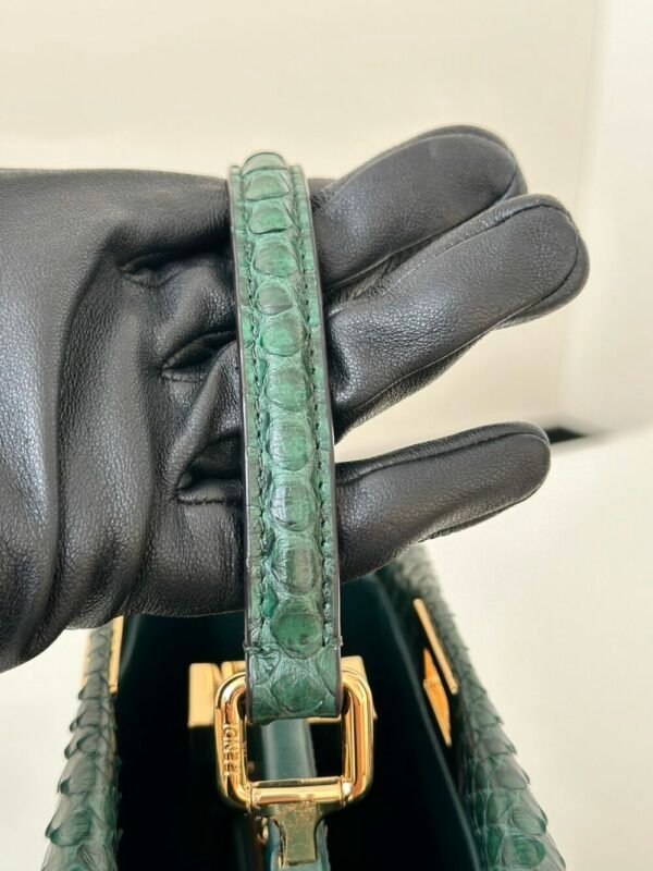 FEND FEI luxury for women handbag shoulder bag 100% imported snakeskin 23cm