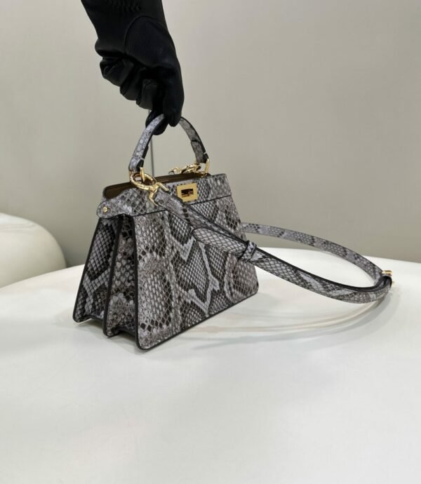 FEND FEI luxury for women handbag shoulder bag 100% imported snakeskin 21cm