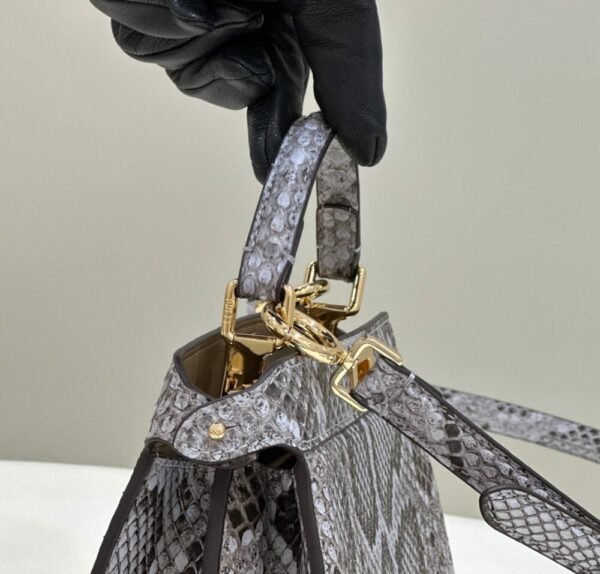 FEND FEI luxury for women handbag shoulder bag 100% imported snakeskin 21cm