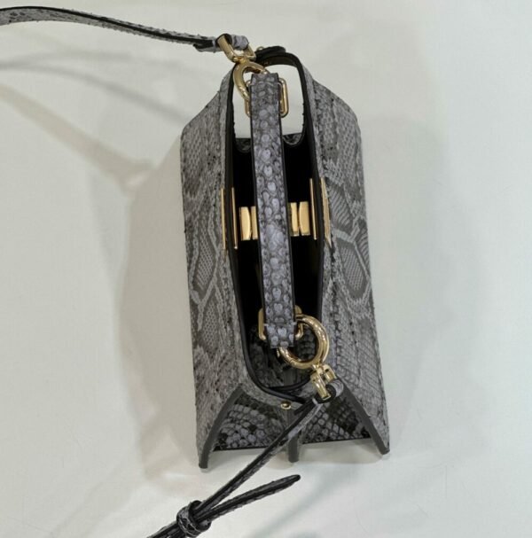 FEND FEI luxury for women handbag shoulder bag 100% imported snakeskin 21cm