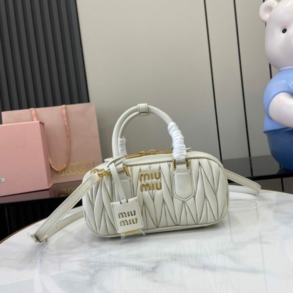 MM miuniu luxury designer fashion for women handbag Sheepskin bowling bag 22cm