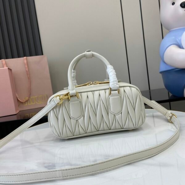 MM miuniu luxury designer fashion for women handbag Sheepskin bowling bag 22cm