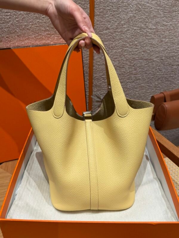 HM HRMS For Women Handbags Shoulder bags Picotin lock 22cm