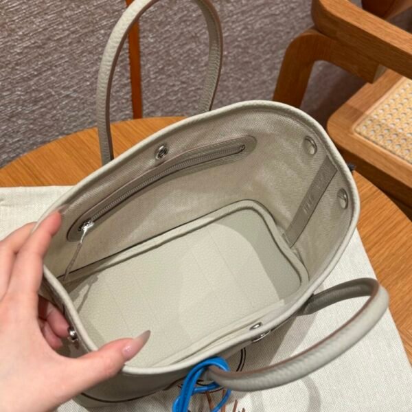 HM HRMS For Women Handbags Shoulder bags Garden party 23