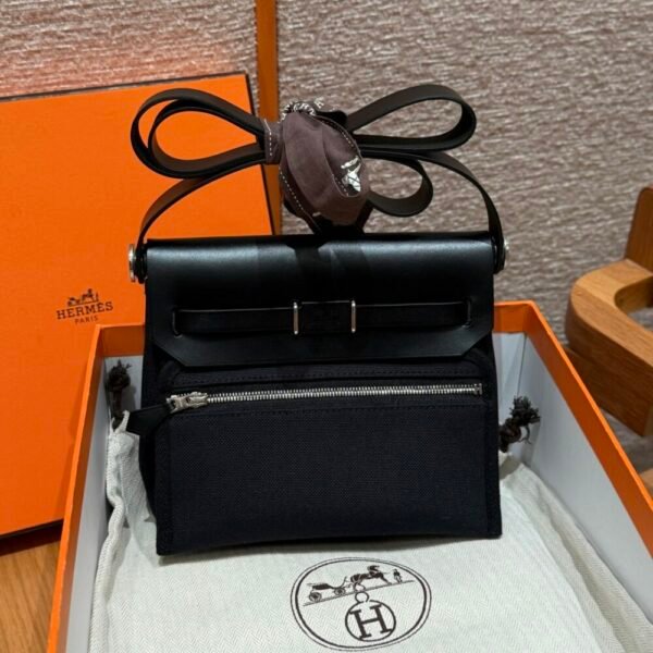 HM HRMS For Women Handbags Shoulder bags herbag mini