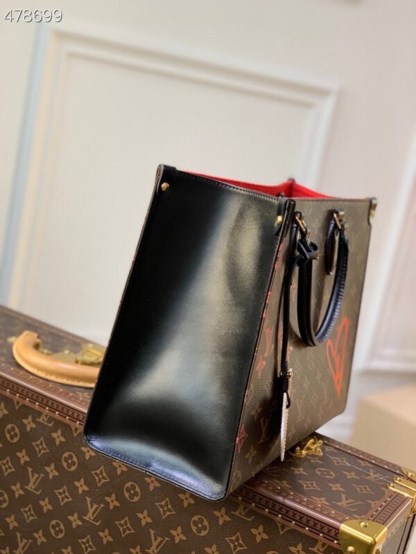 LV Onthego MM Fall In Love Monogram Canvas For Women, Women¡¯s Handbags, Shoulder Bags 13.8in/35cm LV M45888