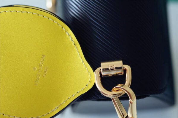 0de22a15 LV Twist MM Epi Black For Women, Shoulder And Crossbody Bags 7.5in/19cm LV M20680