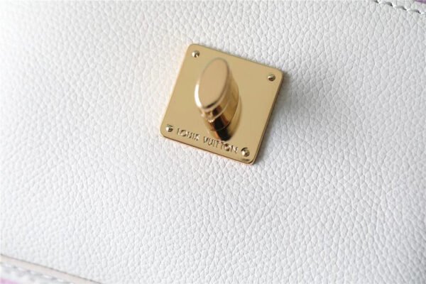 0e5362a4 LV Lockme Tender Pink For Women, Women¡¯s Handbags, Shoulder And Crossbody Bags 7.5in/19cm LV?