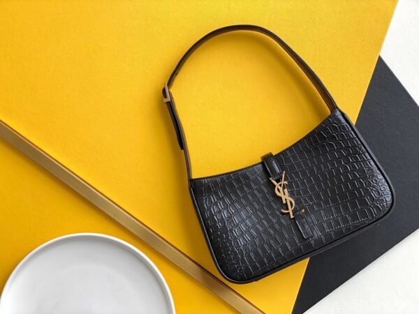 YSSL LE 5 ¨¤ 7 Hobo Bag Black In Embossed Material For Women 9in/23cm YSL 657228DZESW1062