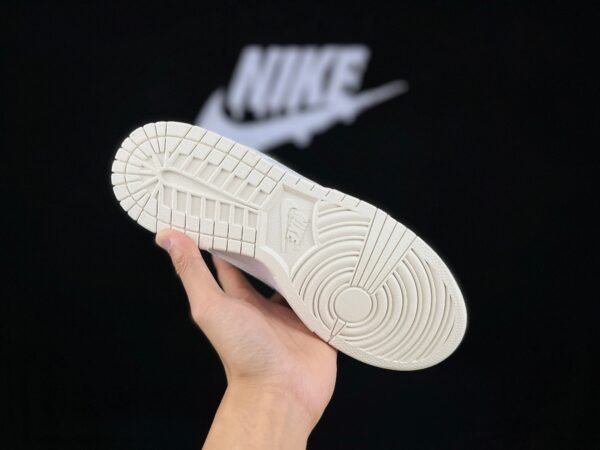 1._1_ae63e8e7-e6d0-4c35-8f0e-e3ee45f0efc2 NIKE AIR FORCE 1 "Light Green"