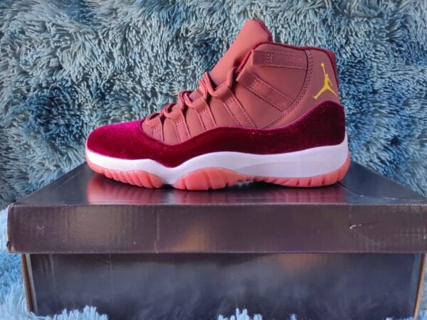 JORDAN 11 ¡°Heiress¡±