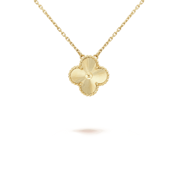 18K Vintage Alhambra Pendant Clover Necklace