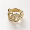 18K CC Flower Crystals Ring