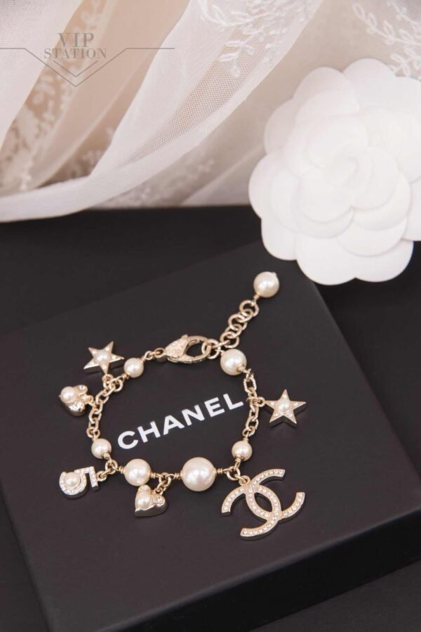 18K CC Pearls & Diamonds Bracelet