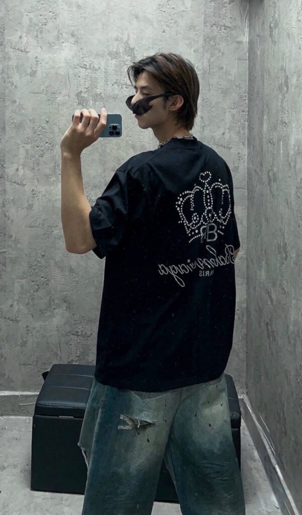 11_b5d38bb6-f34a-4ef8-a4fa-4ab2a42b46dc Balenciaga Plain Black T-Shirt