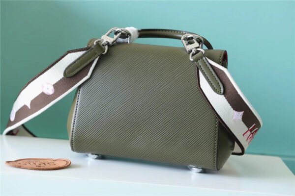 LV Cluny Mini Epi Green For Women,  Shoulder And Crossbody Bags 20cm/7.9in LV?