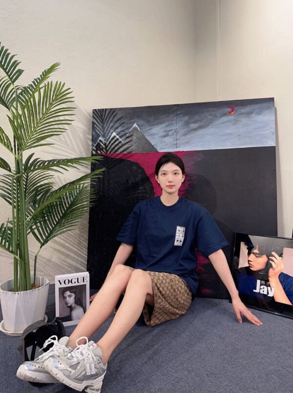 Gucci Navy Blue T-Shirt with Vertical Logo Patch
