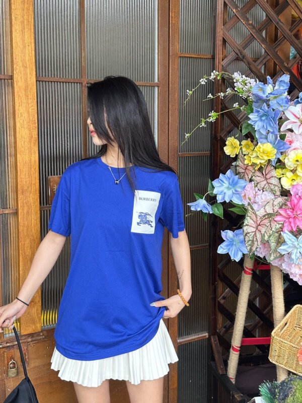 12_e09be382-2533-4aed-923d-572d0e45c42f Burberry Embroidered Patch T-Shirt (Blue)