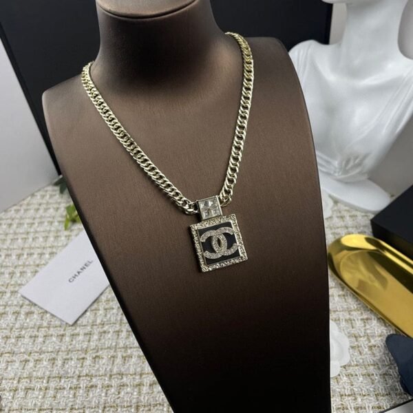 18K CC Metal & Diamant¨¦s Pendant Necklace