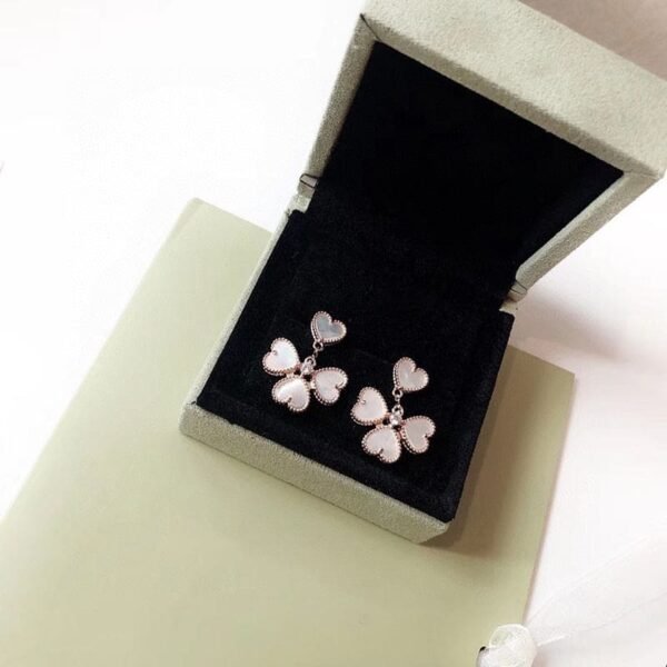 18K Sweet Alhambra Effeuillage Earrings