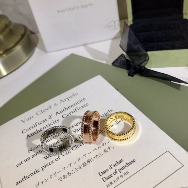 18K Yellow Gold Perl¨¦e Signature Ring