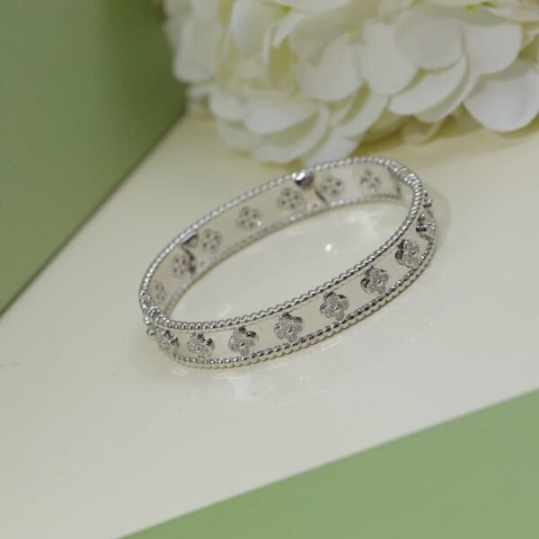 18K White Gold Perl¨¦e Clovers Bracelet