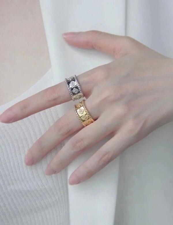 18K Yellow Gold Perl¨¦e Clovers Ring