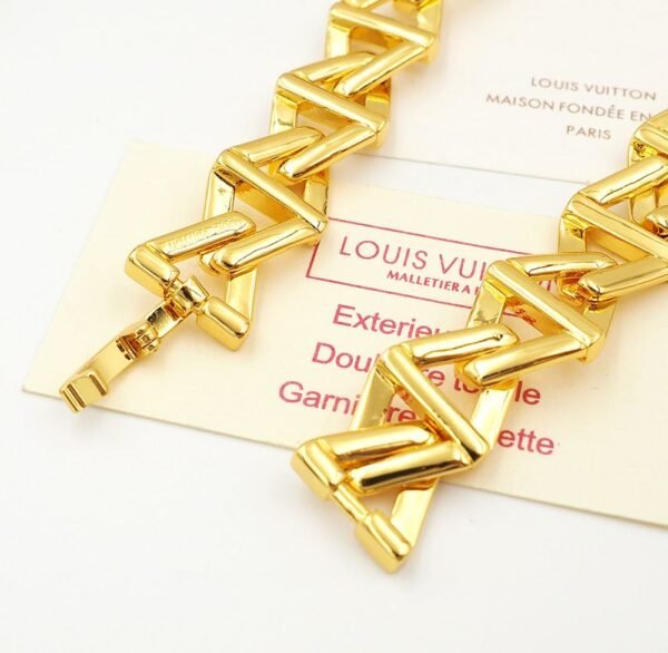 18K Louis Volt Curb Chain Necklace
