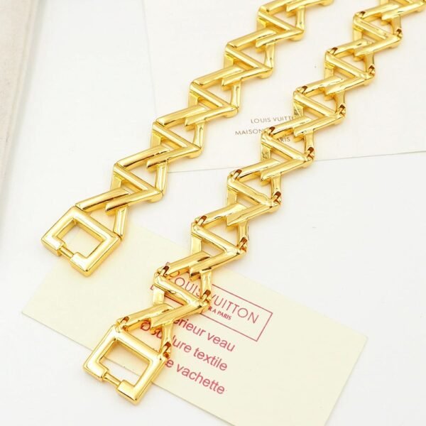 18K Louis Volt Curb Chain Necklace
