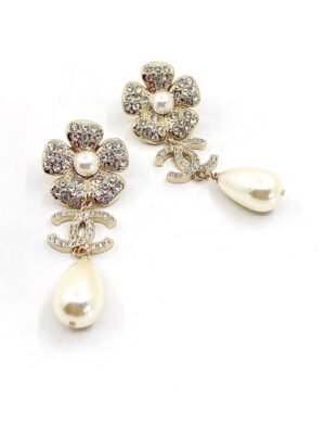 18K CC Pearl Flowers Earrings