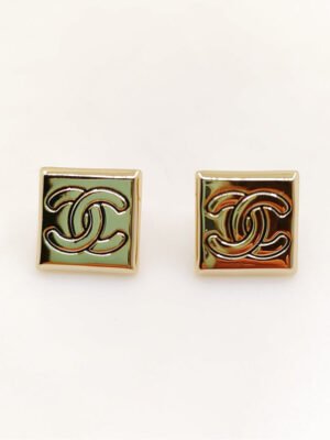 18K CC Smooth Block Earrings