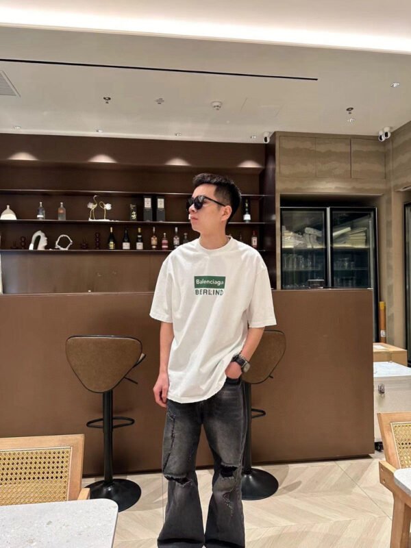 19bf9e44 Balenciaga T-Shirt - Berlin Graphic
