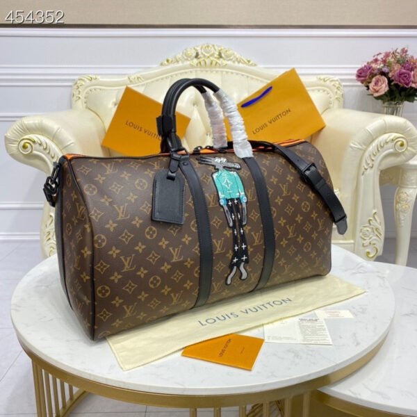 1FFEB016-ACC6-40F7-AE49-64A31BD51AEE-82642-1620019527 LV X Virgil Abloh Keepall Bandouliere 50 Monogram Canvas For Men, Bags 19.7in/50cm LV M45616