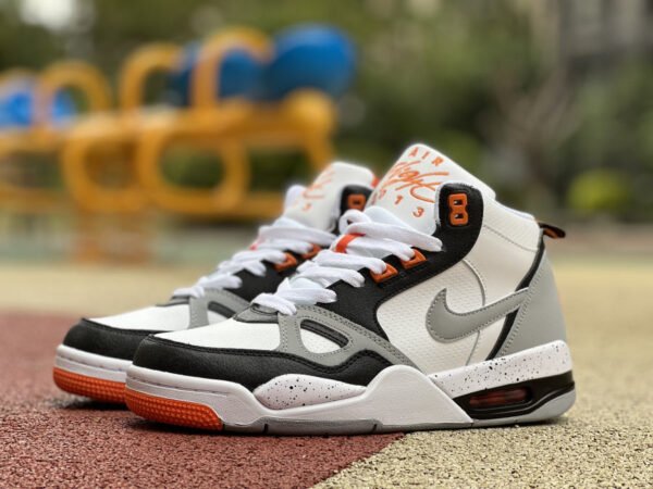 2._2_5ff66b5e-dafc-4934-8cf8-b871041ec66e JORDAN 13 "White/Grey/Orange"