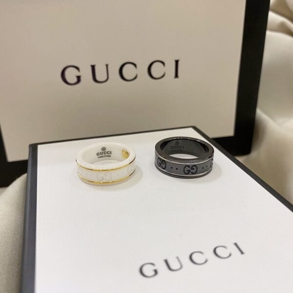 18K Double G Icon Black Corundum Ring