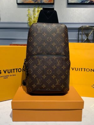 LV Avenue Sling Bag Monogram Canvas For Men, Bag, Crossbody Bags 12.2in/31cm LV