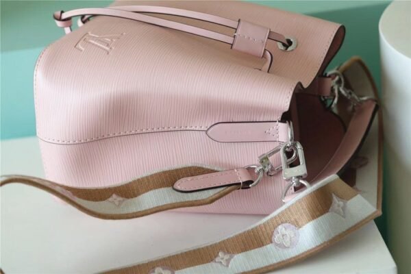 LV NeoNoe BB Epi Beige For Women,  Shoulder And Crossbody Bags 7.9in/20cm LV?