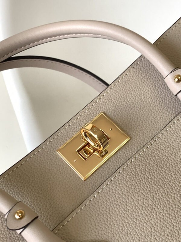 LV On My Side MM Tote Bag Monogram Canvas Greige For Women,  Shoulder Bags 12in/31cm LV M58485