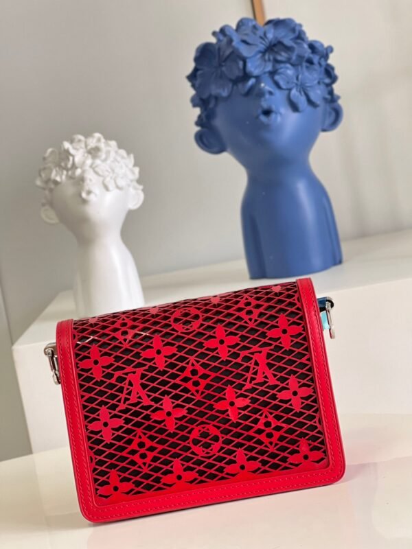 3d541350 LV Limited Dauphine MM Bags By Nicolas Ghesqui¨¨re With Monogram Lace Red For Women 25cm LV